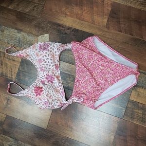 NWT True Craft Folkloric Floral Cutout One Piece Swimsuit, Size XL